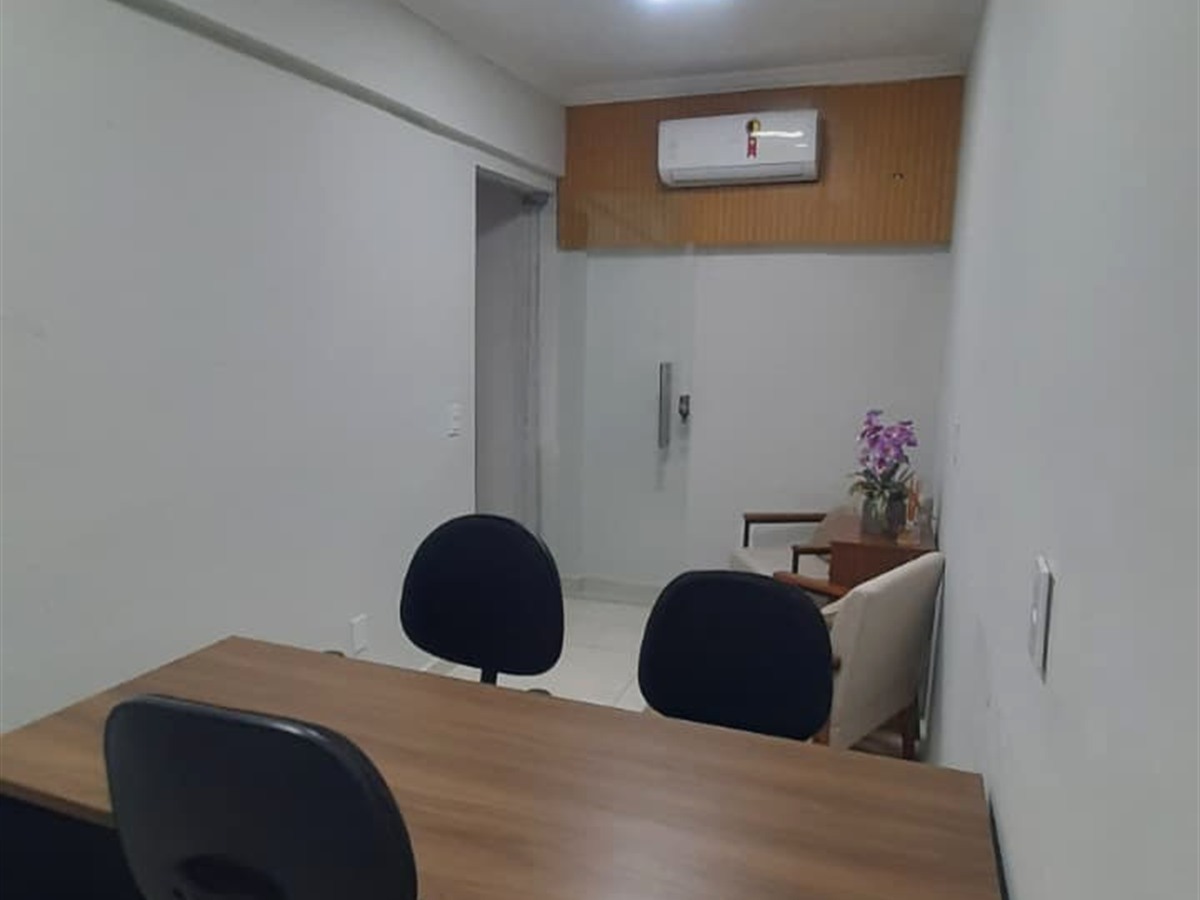 Mesa executiva para atendimentos e consultas na Sala Rotativa